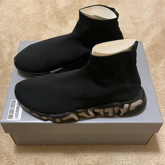 Balenciaga Sneakers - Picture 2 of 13